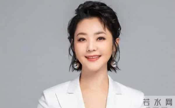 央视著名主持人与大8岁领导闪婚,婚后分居多年,她过得幸福吗?