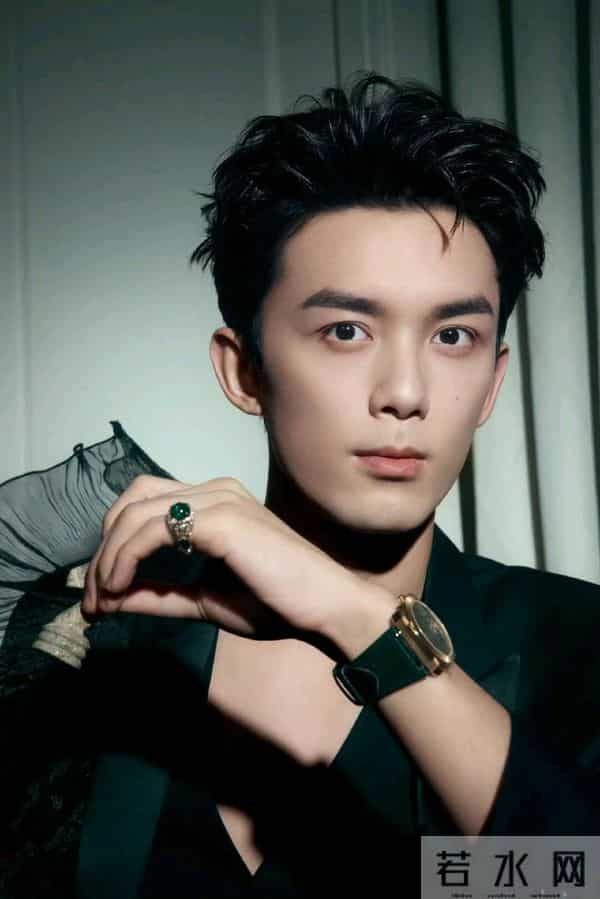 疑被石锤？赵露思发新歌，吴磊再力挺“吴露可逃”又发糖？