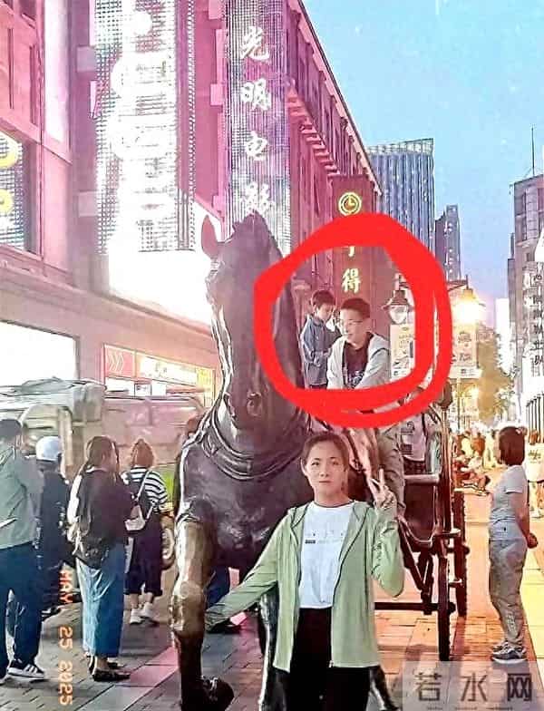 瑾汐大哥的儿子意外露面，大嫂把老公和孩子照顾的白白胖胖