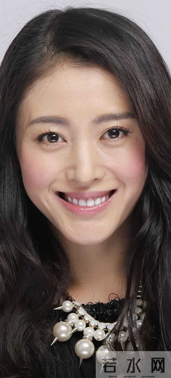 张天爱无美颜无滤镜的状态，真是白里透红