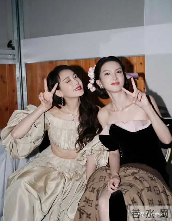 怎么花少7火了给花少6的热搜也带起来了请看花少6小团体好明显！