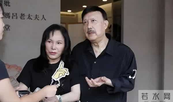 曾是一代歌王，却沦为人尽皆知的台独分子，如今家破人亡下场凄凉