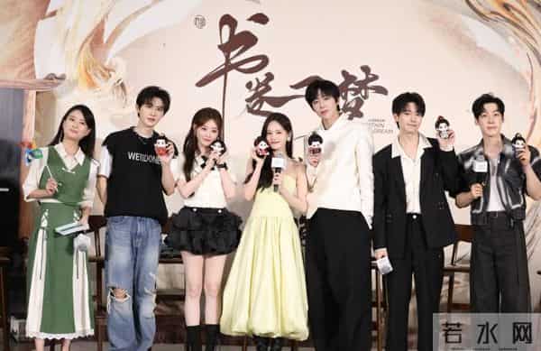 34岁李现对比35岁的刘宇宁,老天赏饭吃与科班毕业的演技一目了然