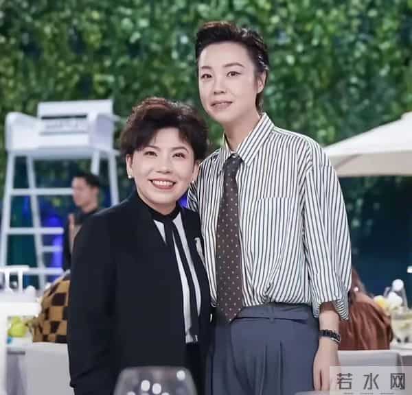 张怡宁大变样！那气质老英气了，透着一股中性范儿，太让人意外了