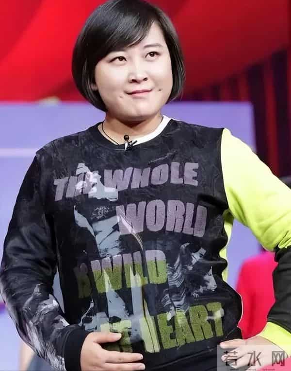 钱赚够了不装了？退出春晚销声匿迹的贾玲，如今的下场怪不了别人