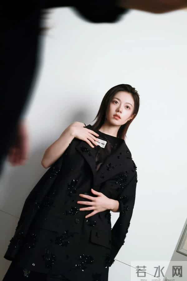 赵今麦性感小吊带