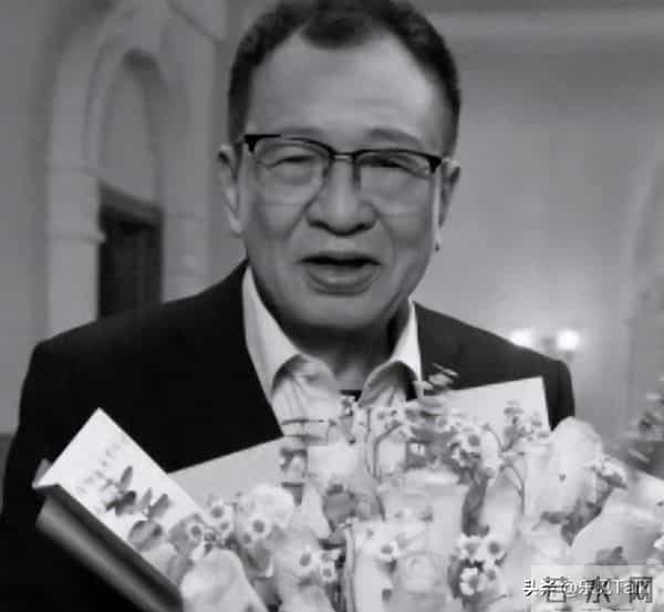 许绍雄追悼会确定!家属呼吁亲友,别送花篮直接给钱,目的太感人