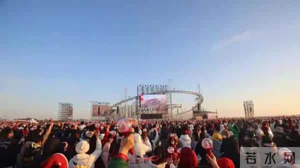 华晨宇张碧晨未婚生子违法吗，未婚生女5年后，再看华晨宇和张碧晨，谁输谁赢一目了然