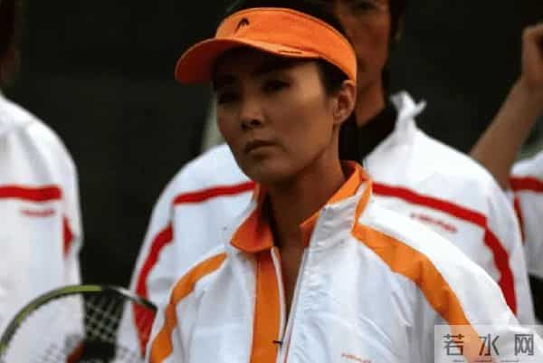 姜文让她“一脱成名”，戏外却守身如玉，如今52岁了还没找到对象