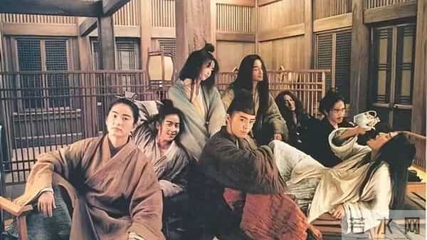 王家卫被爆聊天记录后，越来越多拍戏细节被扒，难怪张国荣这样说