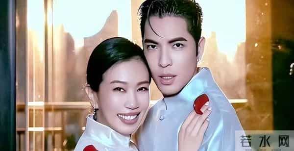 结婚2年，萧敬腾称婚姻“很恶心”，向太爆猛料林有慧不简单