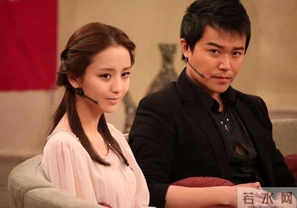 离婚4年，佟丽娅“小心思”彻底藏不住了，难怪和陈思诚频繁互动