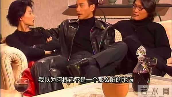 王家卫被爆聊天记录后，越来越多拍戏细节被扒，难怪张国荣这样说