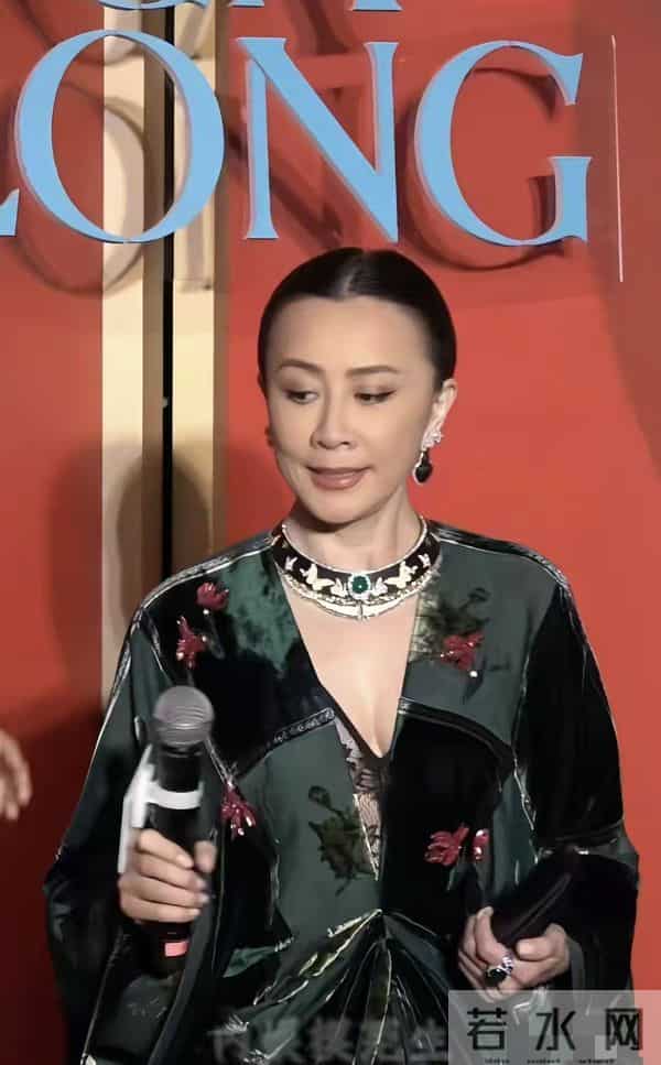 “不老女神”都是假的？60岁刘嘉玲生图，可以打败95％的女人