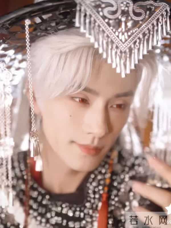 短剧白发少年杀疯了！4 位古装男神颜值暴击，谁是你的本命男神