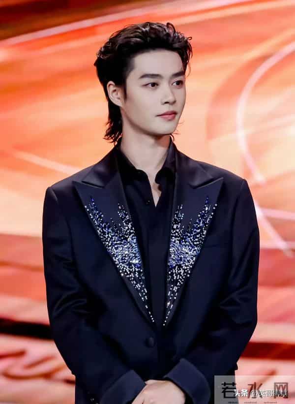 短剧圈大洗牌！王皓祯横空出世，曾辉让出一哥，这次输得一点不冤