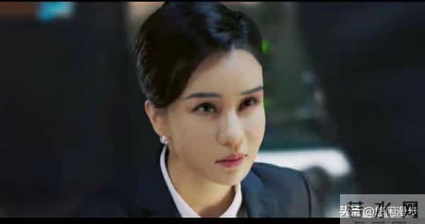 《隐锋》谍战狠人：李亨身边的结巴小弟，竟是埋了最久的致命暗雷