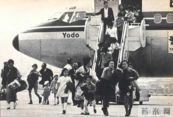 最荒诞劫机！政府比恐怖分子更慌，韩国电影还原真相，谁真谁假？