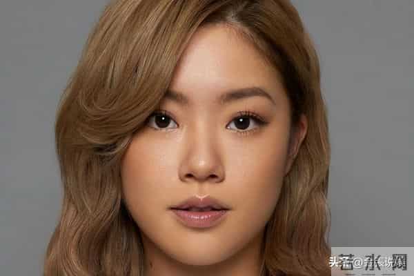 导演也没想到，只是请王菊来演个配角，结果她却把主角的风头抢了