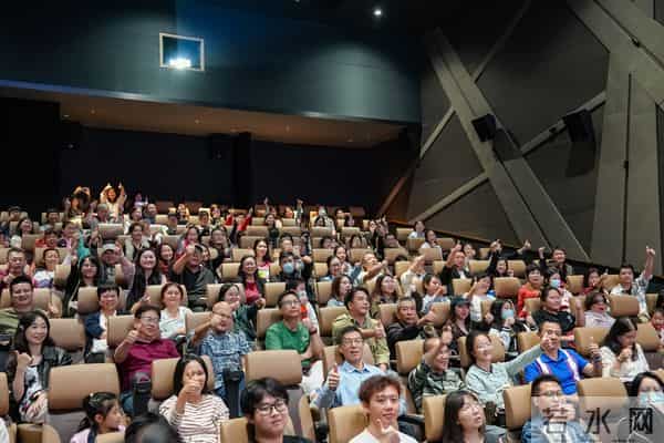 金鸡华语影展开幕片《逆转上半场》广州点映  平凡奋斗者逆袭追梦