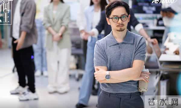 《新闻女王2》出彩的角色很多，配角演技也不错，44岁的他很突出