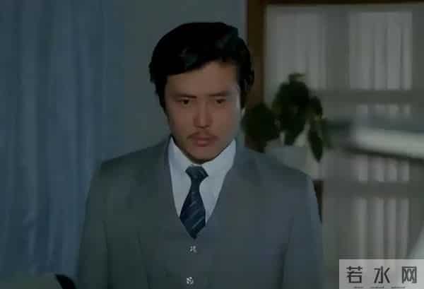 他曾是北影厂第一美男，跟前妻结婚7年无儿无女，如今老的不敢认