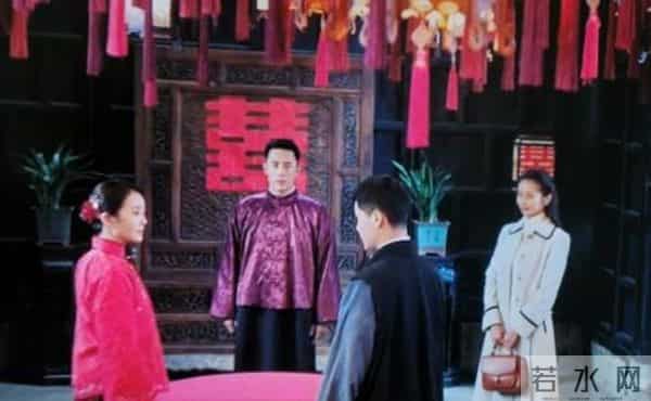 《隐锋》贾云英嫁吴仕仁藏胶卷，护父传情报，实为利益交换式掩护