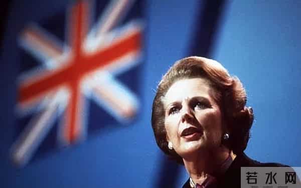 《星战》越拍越差，美国社会要负全责？