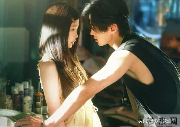 即将上线！12月迎来三部都市剧对打，俊男美女坐镇，你期待哪部？