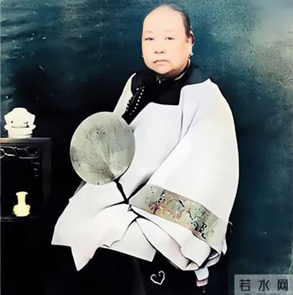 探究《大宅门》二奶奶的原型人物