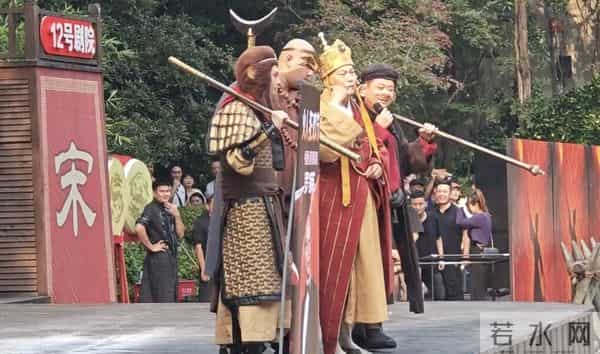 缺钱的港星，抢着来内地景区「捞金」