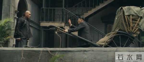 《十月围城》：胡军塑造的反派，三观比男主还正，却错付了一生