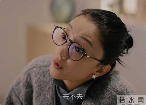 女人味多重要？《他为什么依然单身》张瑶出场，才知啥叫风情万种