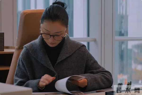 女人味多重要？《他为什么依然单身》张瑶出场，才知啥叫风情万种