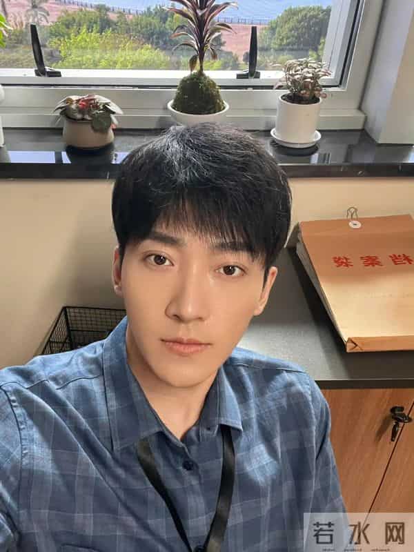 《沉默的荣耀》唯独没捧红他，今杨靖宇导演力捧，无情下线却红了