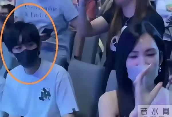 易烊千玺变“妖怪”后，网友饥不择食找代餐，kimi不幸中招