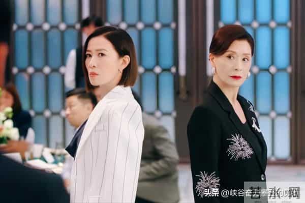不止剧爽！25集《新闻女王2》剧中的“平衡术”，才是核心狠活！