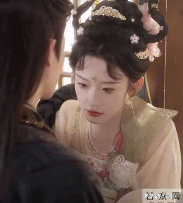 11月爆款短剧,听花岛就占了三个,咪蒙还真是不简单