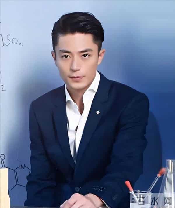 《如懿传》“窝囊皇上”逆袭， 霍建华新剧放飞自我，毒舌逗笑观众