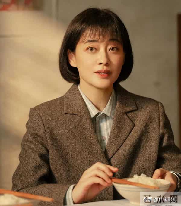 总局收视榜:《四喜》退居第二,《他为什么依然单身》排第六