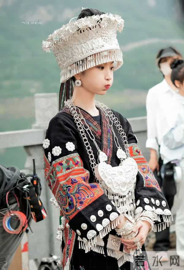 11月21日追剧日历,12部热播剧,《他为什么依然单身》点映收官