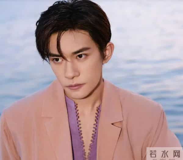 易烊千玺变“妖怪”后，网友饥不择食找代餐，kimi不幸中招