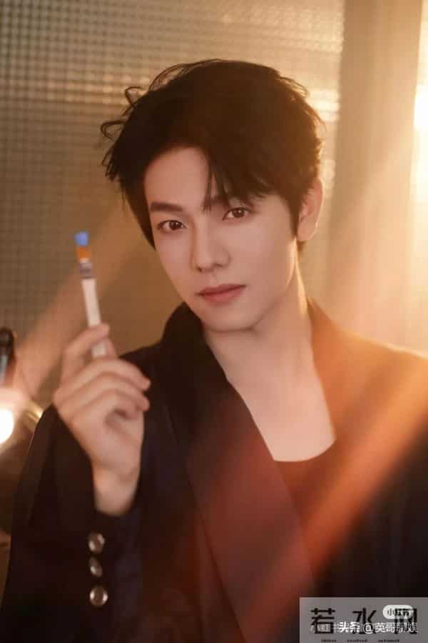 红果人气演员总榜大洗牌，韩雨彤蝉联榜首，王皓祯男演员排第一