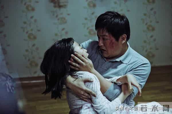 追击三部曲，紧张、清晰、流畅的故事，恐怖、压抑、绝望的风格