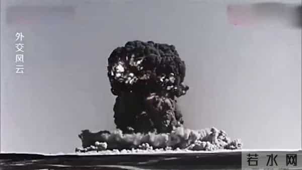 蒋介石得知中国原子爆炸成功。激动得顾不上吃饭!