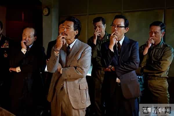 最荒诞劫机！政府比恐怖分子更慌，韩国电影还原真相，谁真谁假？