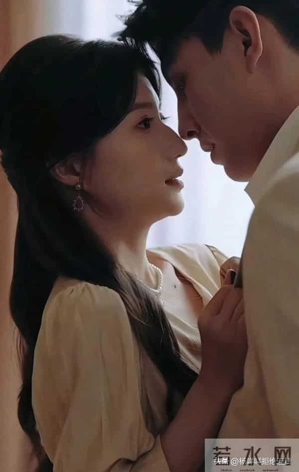 小孩叔刘萧旭又杀疯了!《掌心窥爱》首日7907万热度并且三榜第一