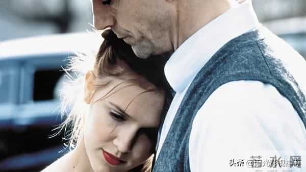 电影鉴赏:《一树梨花压海棠》,梨花白发映残阳,海棠红颜劫里藏