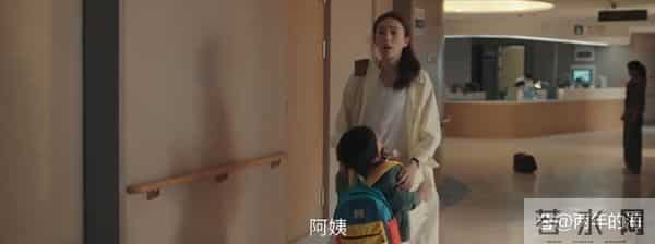 《四喜》第29-30集预告：何丽华病危，沈明珠四处筹钱救治婆婆，冯美奇与父亲小三互打耳光，许知夏要跟张浩离婚