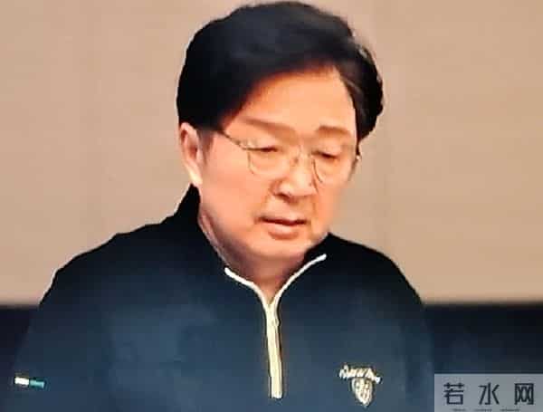 四喜：冯志为人们敲响了警钟，要提防这样的伪君子